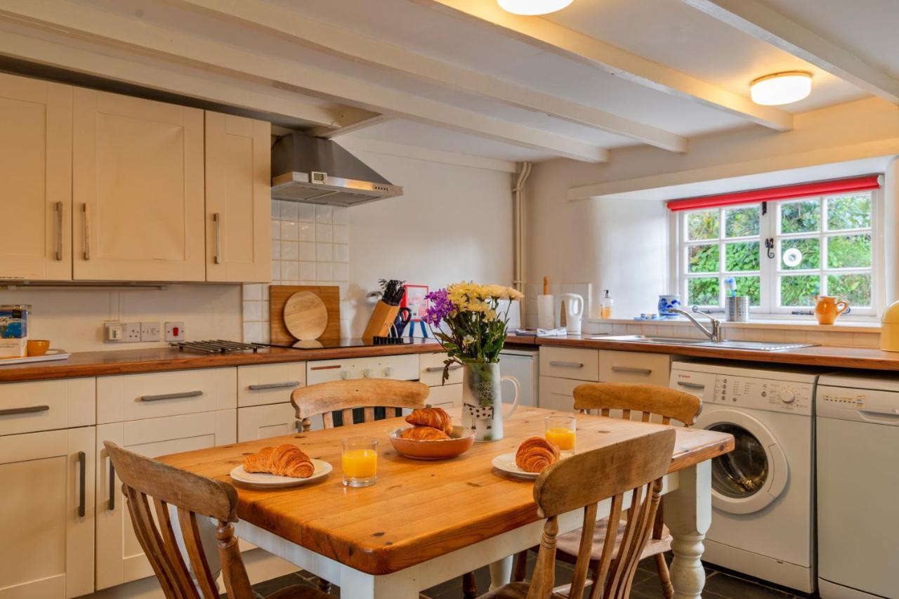 Finest Retreats - Forge Cottage Padstow Exterior photo