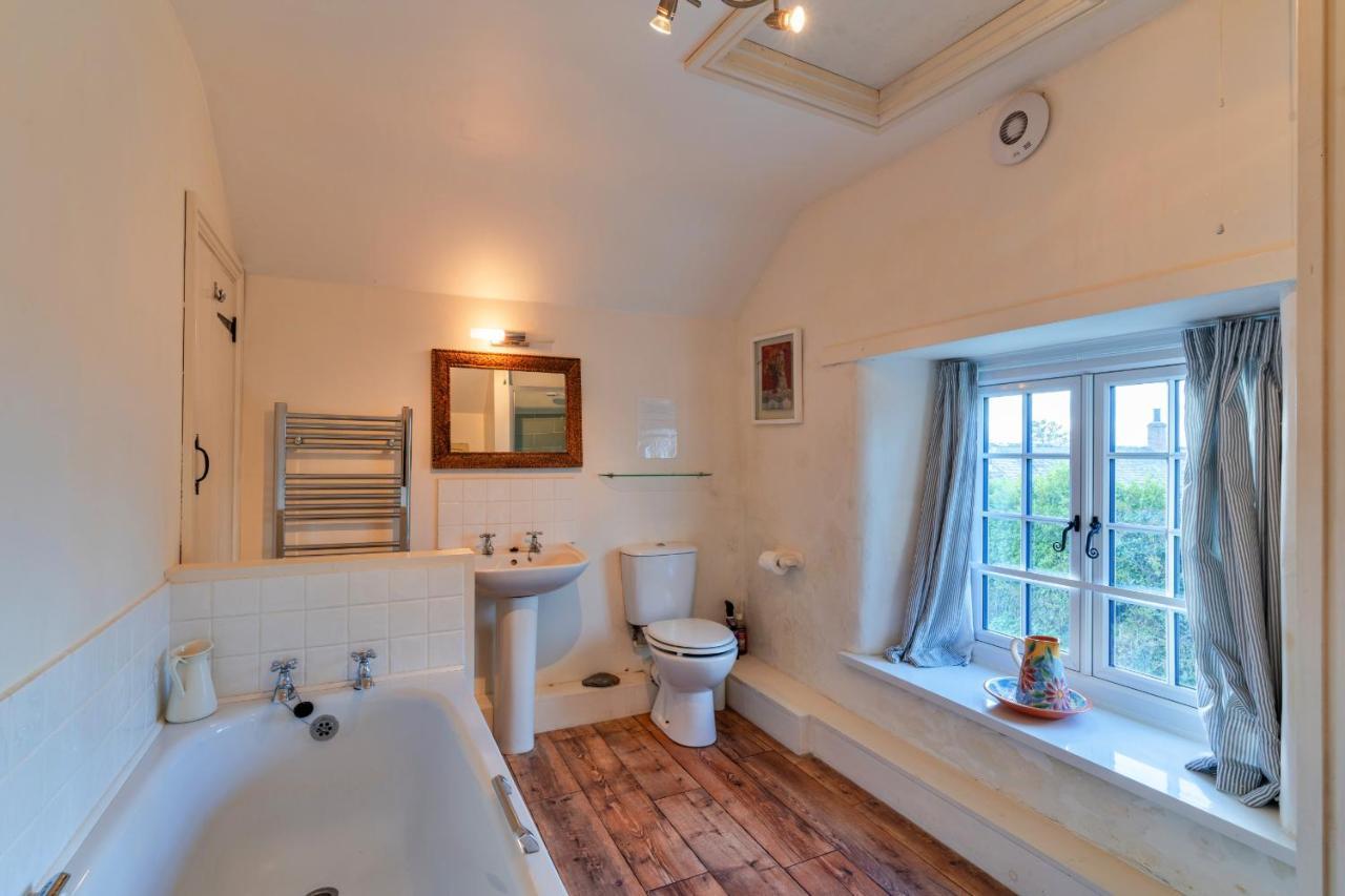 Finest Retreats - Forge Cottage Padstow Exterior photo